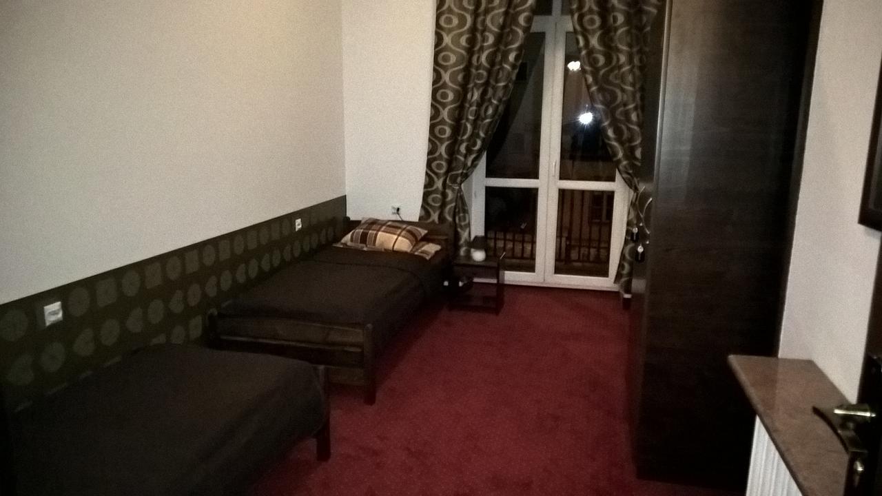 Hostel Maxim Warsaw Ngoại thất bức ảnh